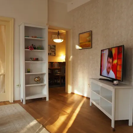 Apartment Yoana *