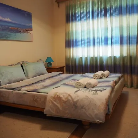 Apartament Yoana Warna