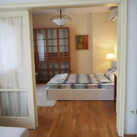 Apartament Yoana Warna